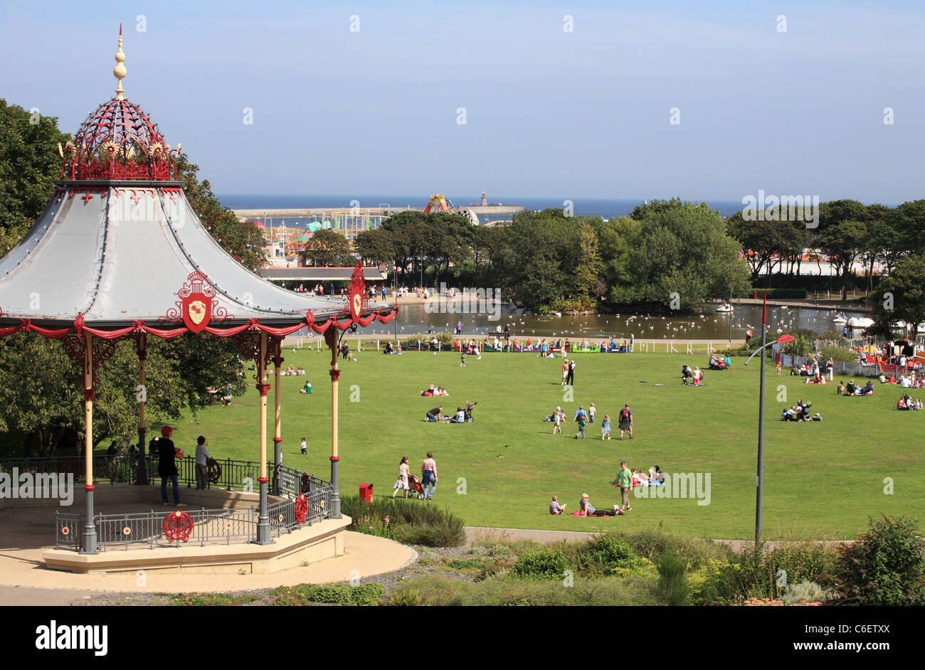 South Shields a sud del Parco Marino con palco per spettacoli, escursioni in barca sul lago in miniatura e treni a vapore, North East England, Regno Unito Foto Stock