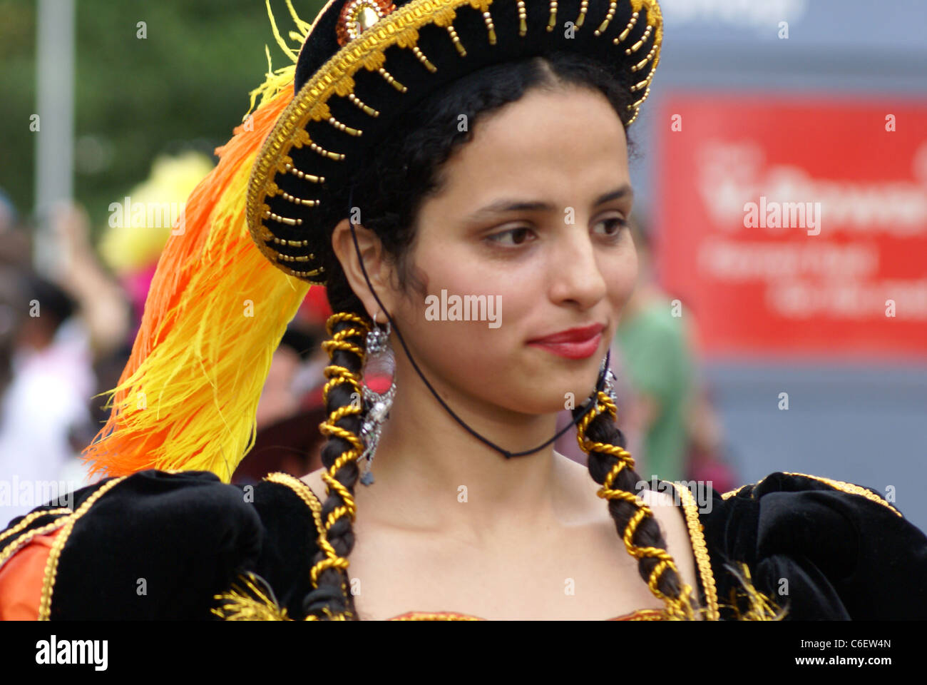 Attore nel carnevale del Pueblo, in Europa la più grande celebrazione della cultura latino-americana. Foto Stock