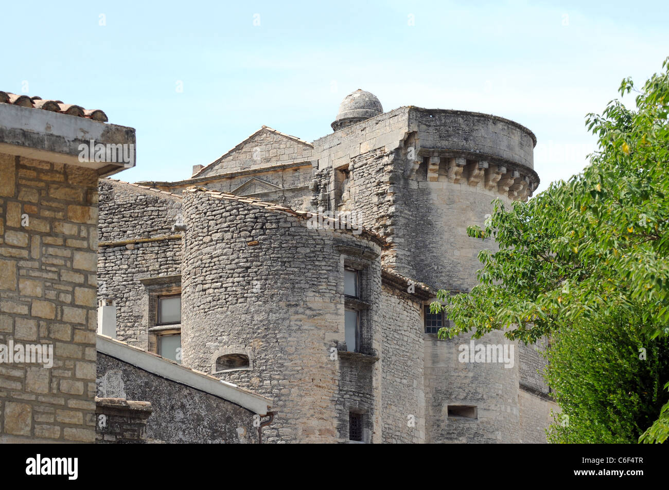 Il castello di Gordes, dipartimento di Vaucluse, regione della Provenza, Francia Foto Stock