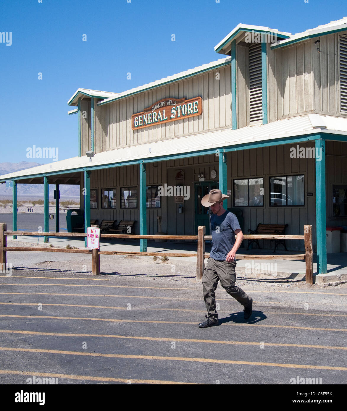 General Store, tubo da stufa di pozzi, Death Valley, California Foto Stock