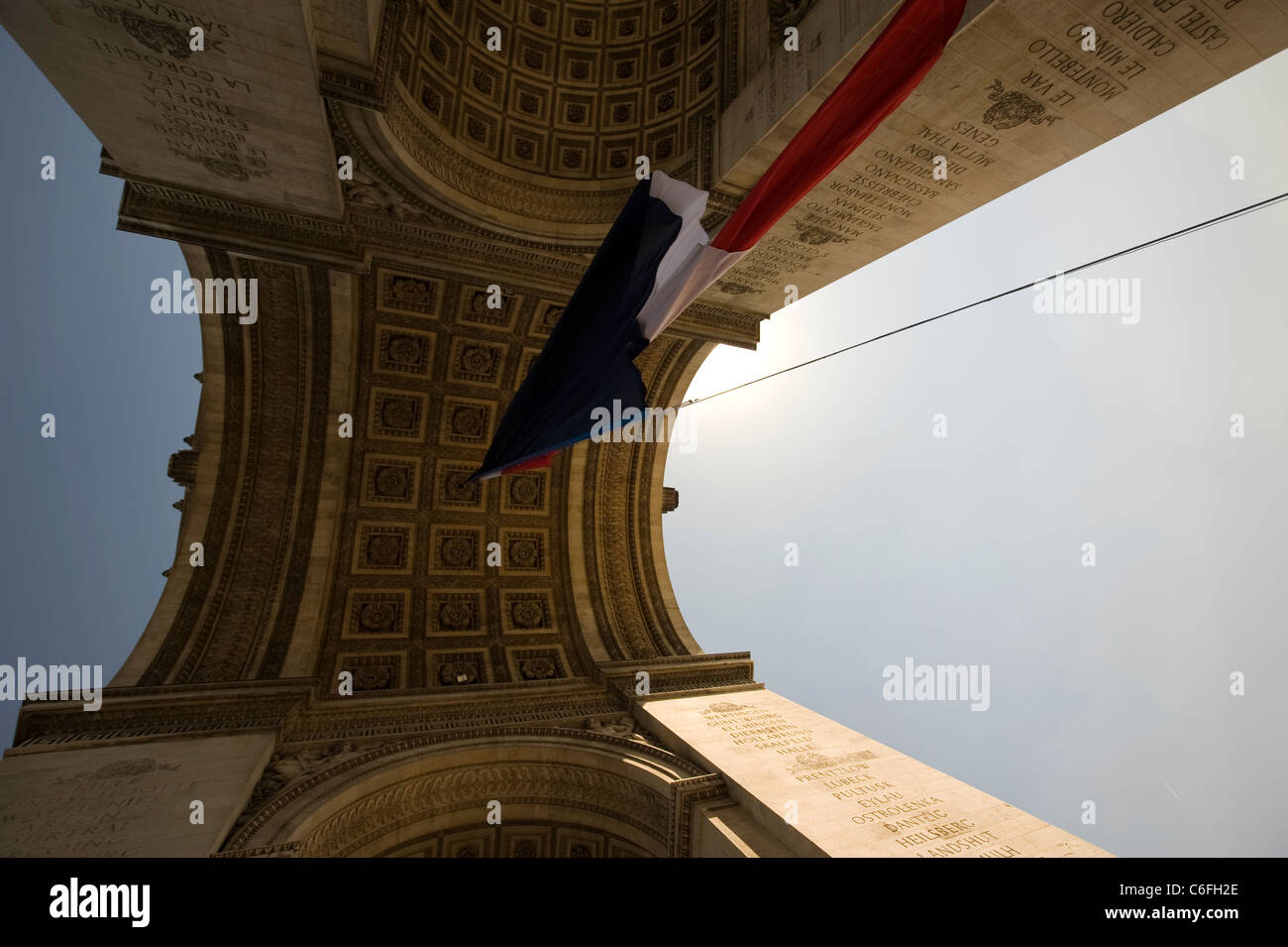 Vista inusuale del famoso 'Arc de triomphe a Parigi Foto Stock