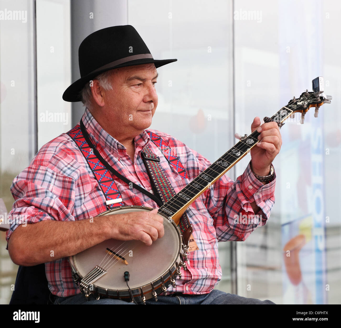 Dr Dave secco di ossa Creek Band suonare Appalachian banjo a Sunderland  Folk Festival 2011 Foto stock - Alamy