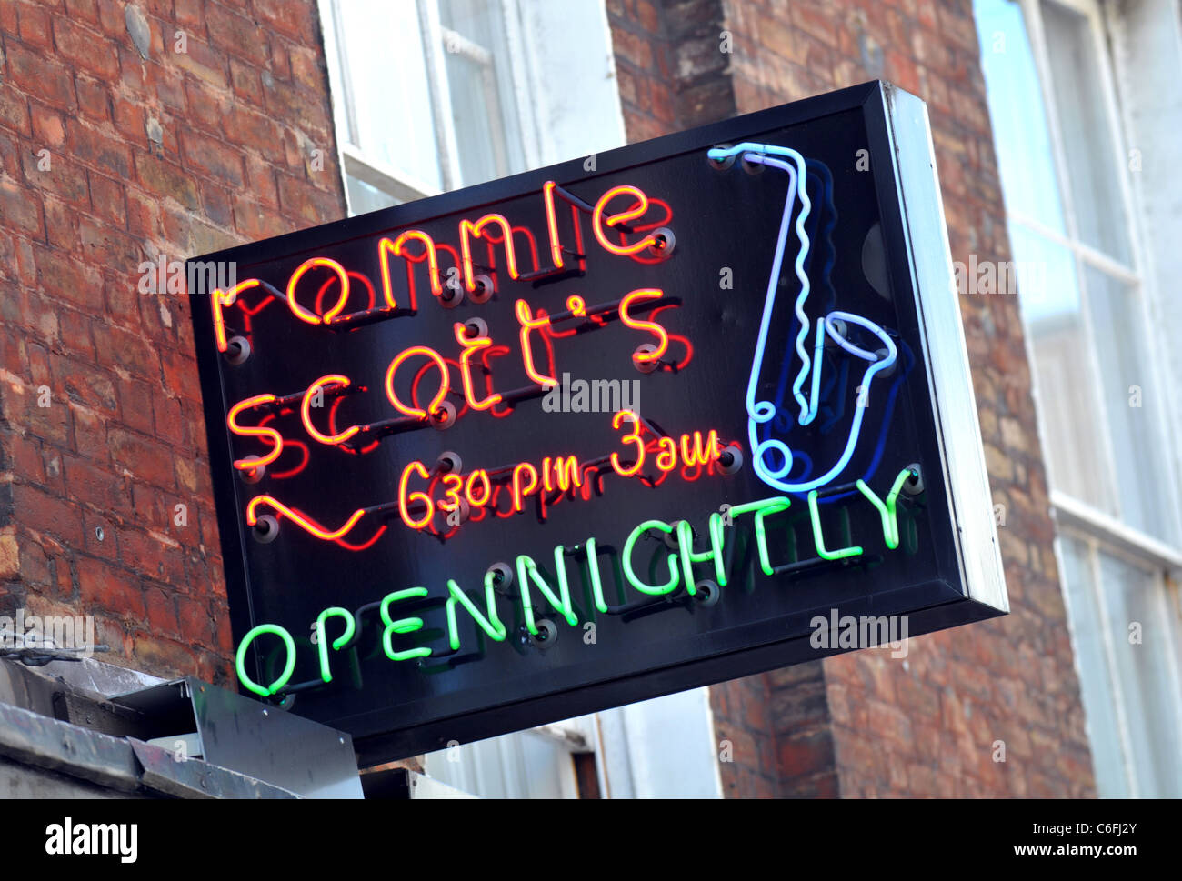 Ronnie Scott's Jazz Club segno, Frith Street, Soho, Londra, Gran Bretagna, Regno Unito Foto Stock
