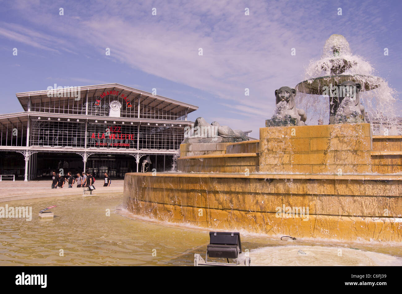 Grande Halle de la Villette a Parigi, un grande centro espositivo originariamente la Halle aux Boeufs Foto Stock
