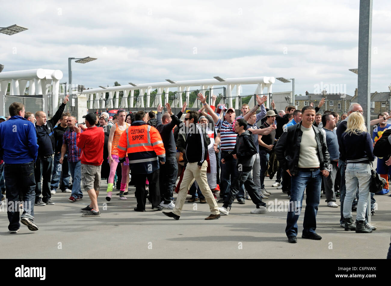 Gli appassionati dell'Arsenal Football Club sul podio all'Emirates Stadium Foto Stock