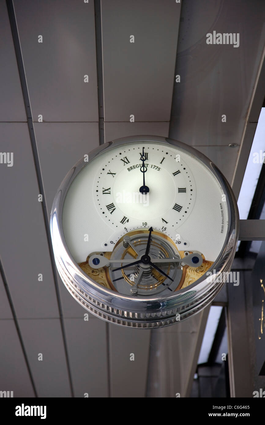 Orologio Breguet guardare al di fuori del negozio in Ginevra - Svizzera Foto Stock