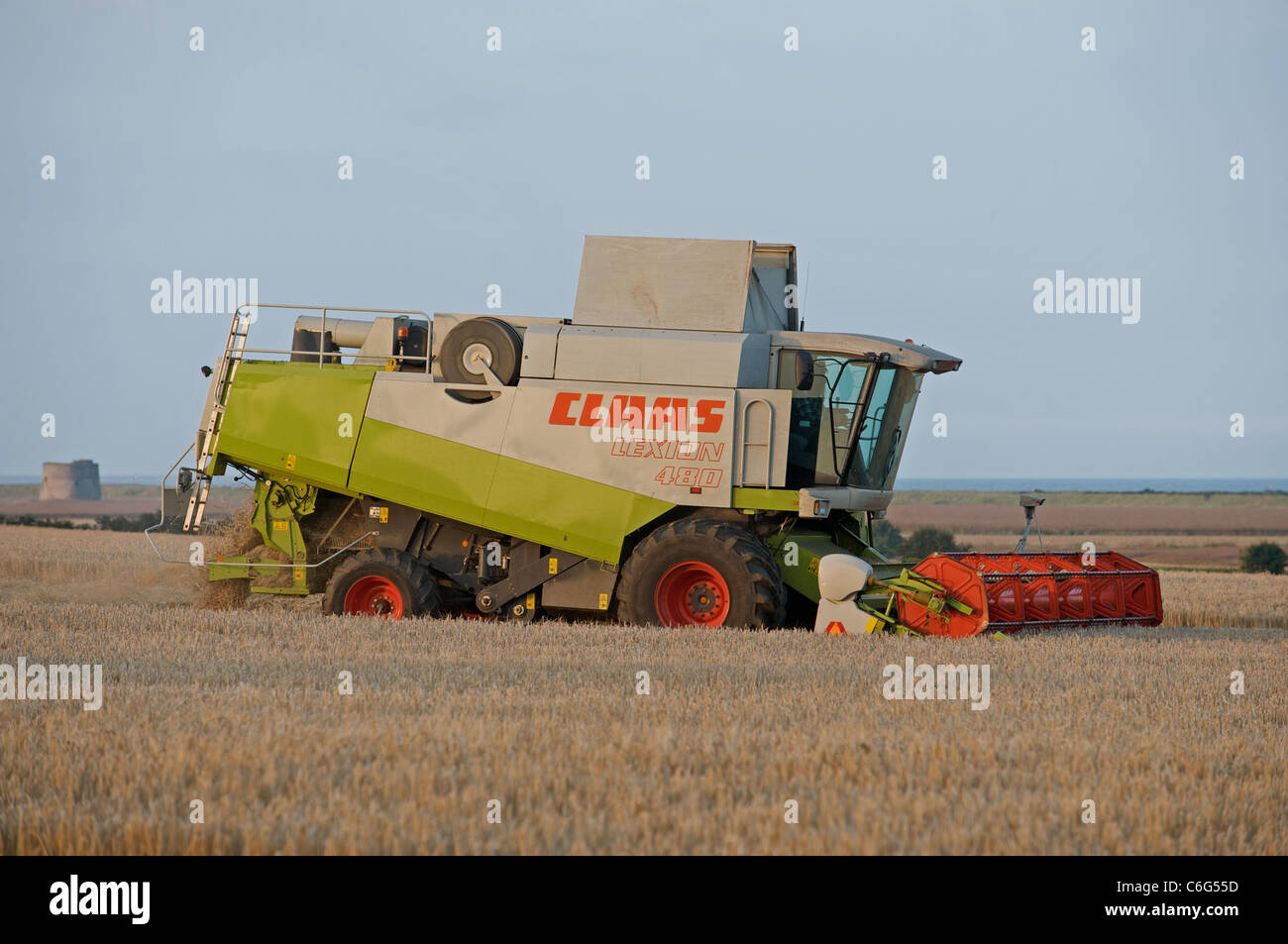 Claas Lexion combine harvester, Bawdsey, Suffolk, Regno Unito. Foto Stock
