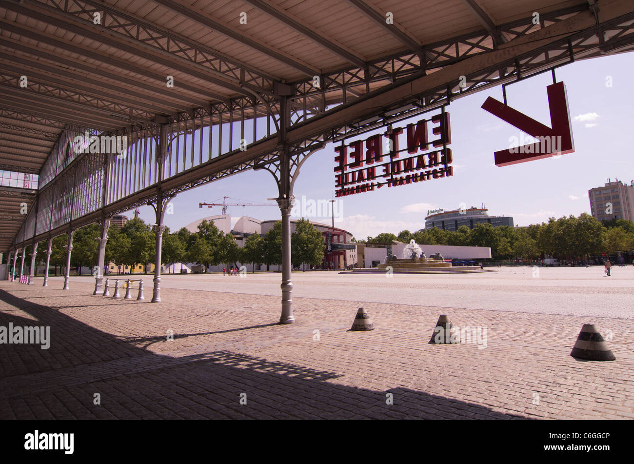 Grande Halle de la Villette a Parigi, un grande centro espositivo originariamente la Halle aux Boeufs Foto Stock
