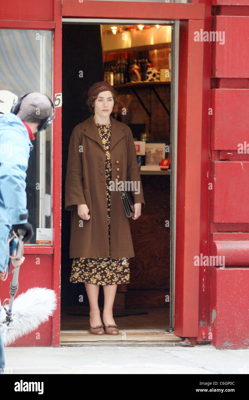 L'attrice Kate Winslet sul suo primo giorno di riprese di 'Mildred Pierce'. Questo è circa divorziati singola mamma Mildred Pierce, che Foto Stock