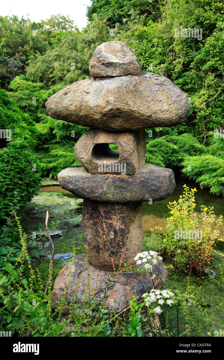 Giardini giapponesi a Newstead Abbey Nottinghamshire England Regno Unito Foto Stock