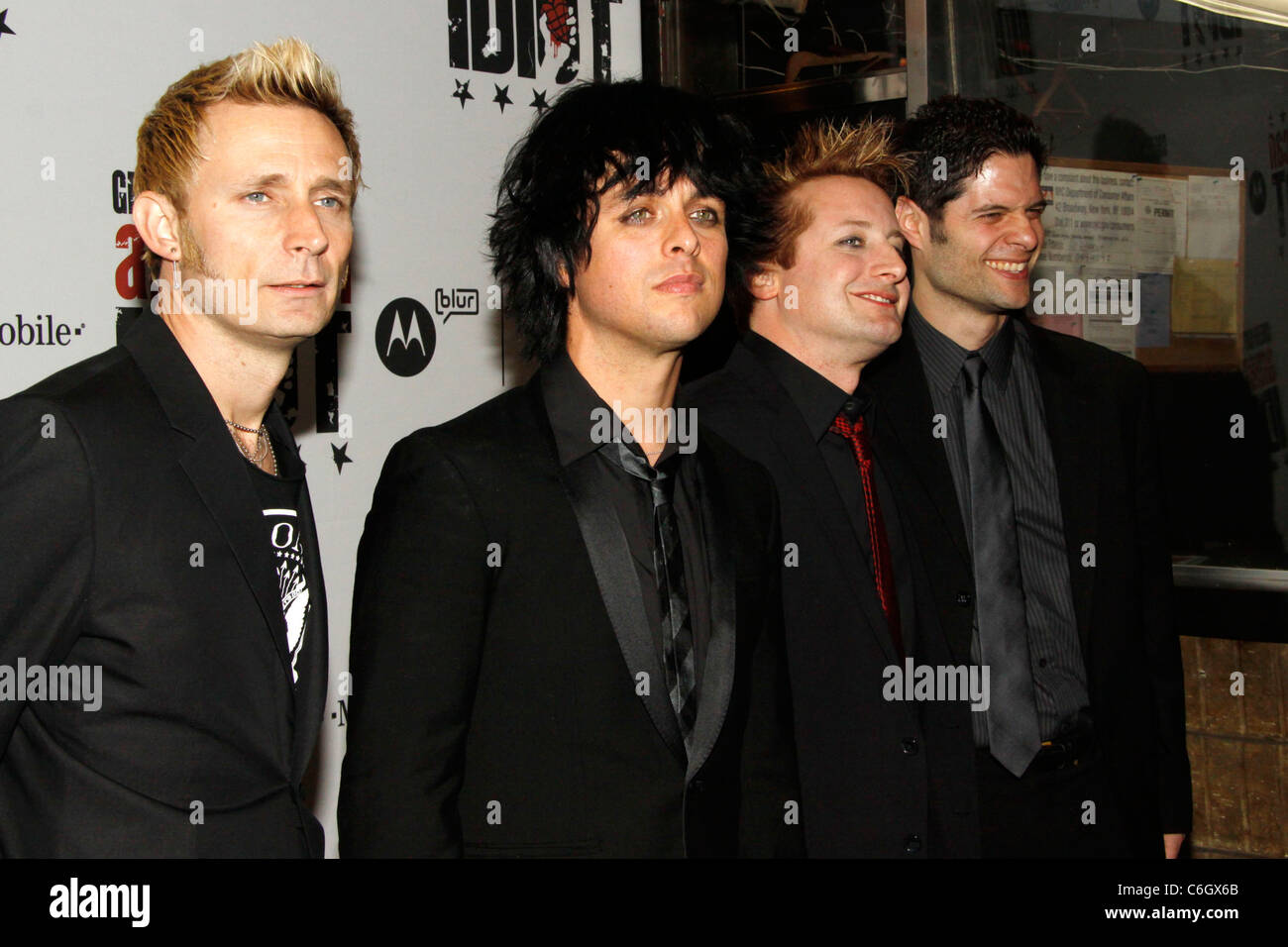 Mike Dirnt, Billie Joe Armstrong, Tre Cool di Green Day e Tom Kitt la serata di apertura dopo parte per 'Giornata verde's American Foto Stock