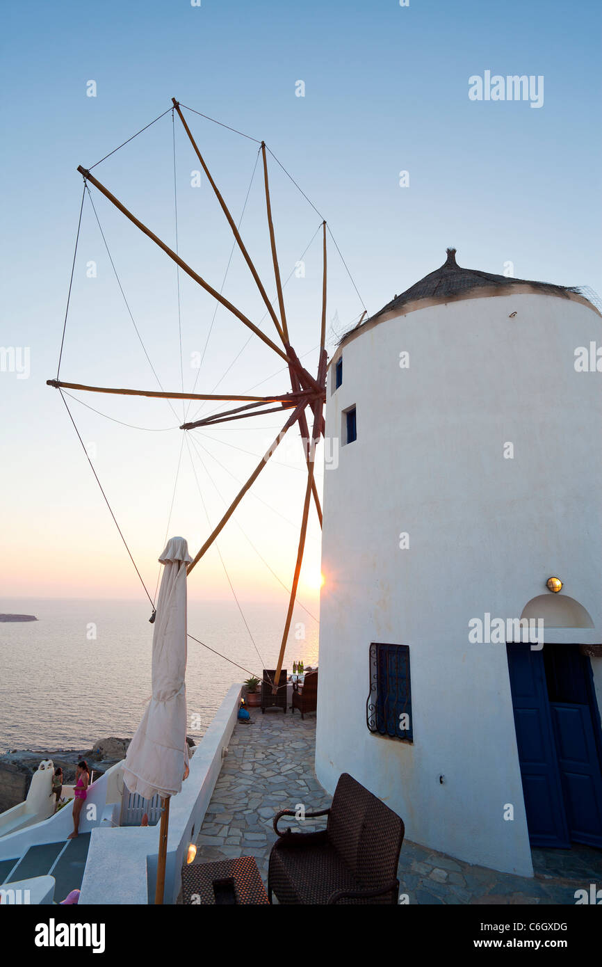 Il mulino a vento, Oia - Santorini, Cicladi Grecia Foto Stock