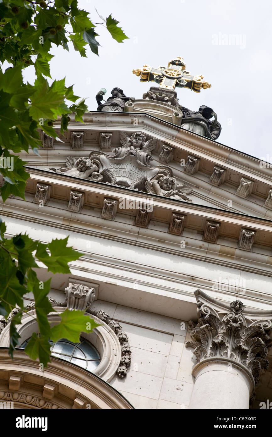 Berliner Dom golden cross dettaglio. Berlino Germania Foto Stock