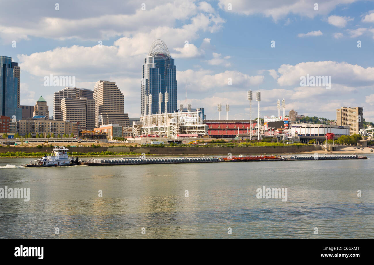 Cincinnati in Ohio attraverso il fiume Ohio Foto Stock