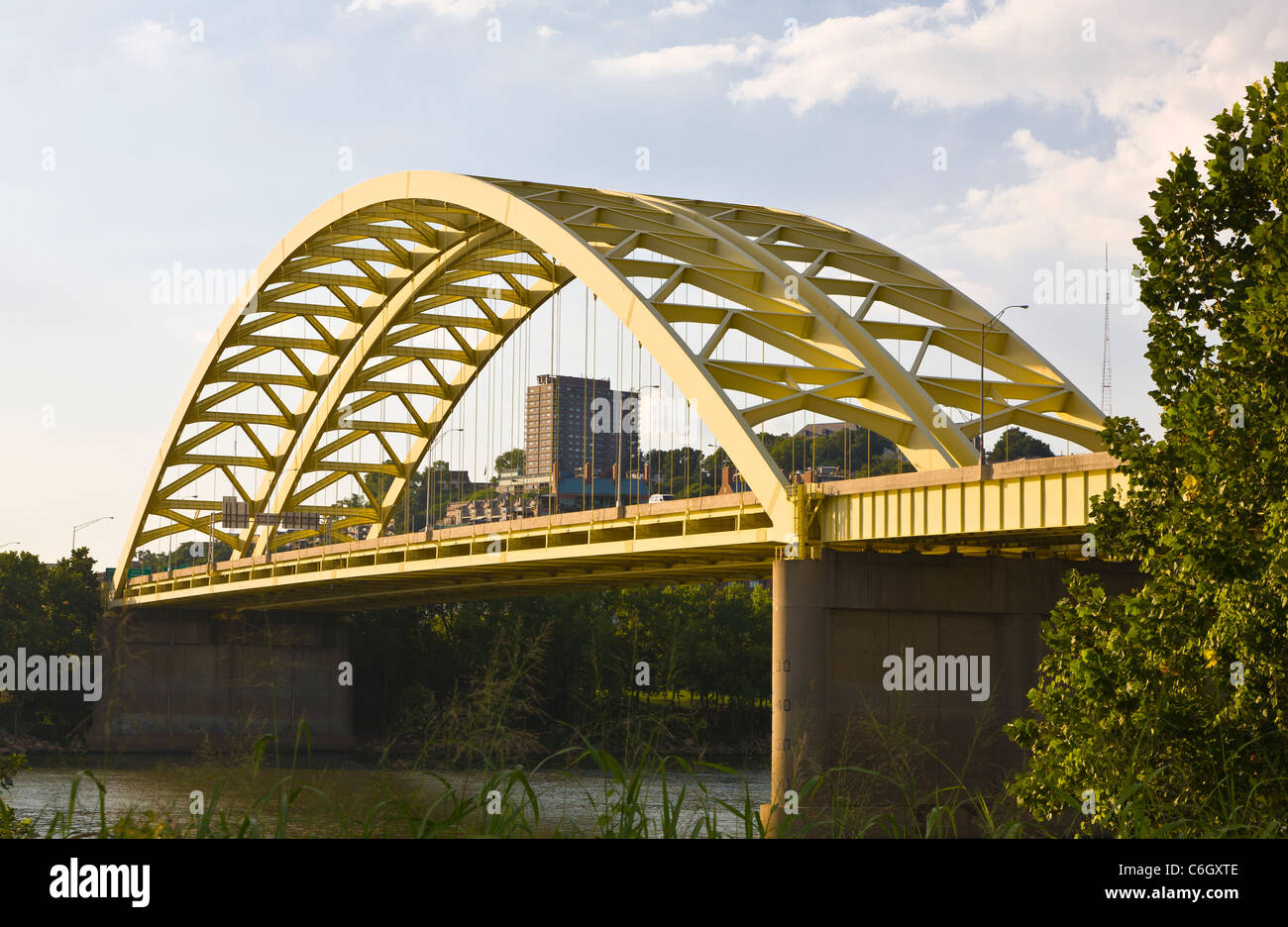 Daniel Carter Beard Route 471 ponte che attraversa il fiume Ohio in Cincinnati in Ohio anche noto come il Big Mac Bridge Foto Stock