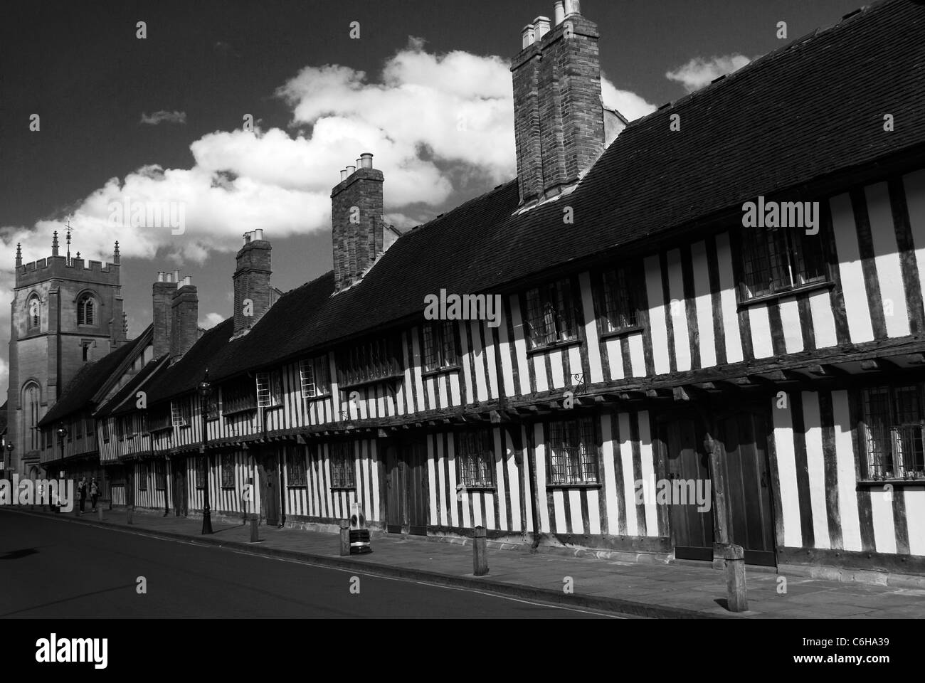 Un tradizionale Street Stratford Upon Avon Foto Stock