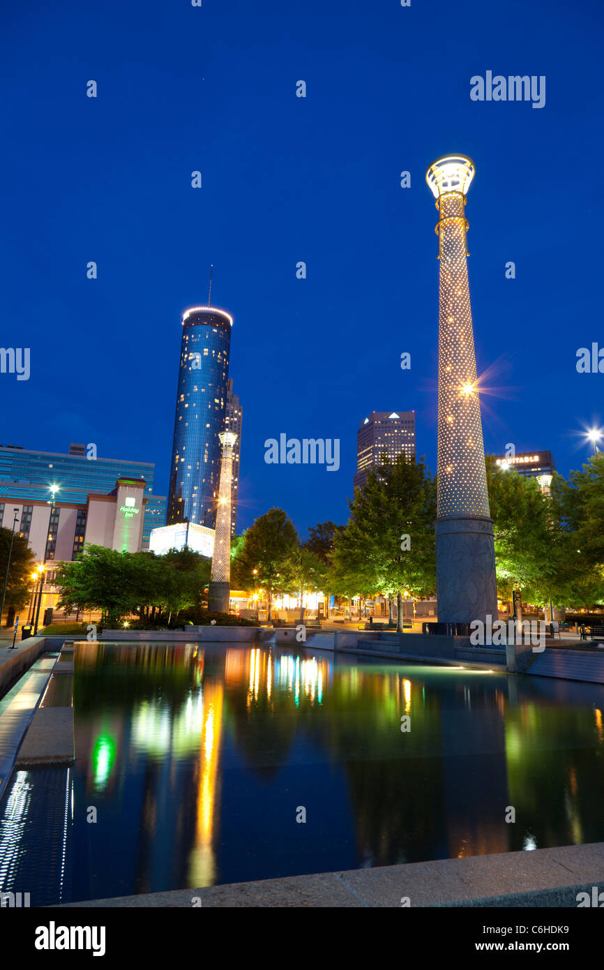 Il Centennial Park di Atlanta di notte Foto Stock