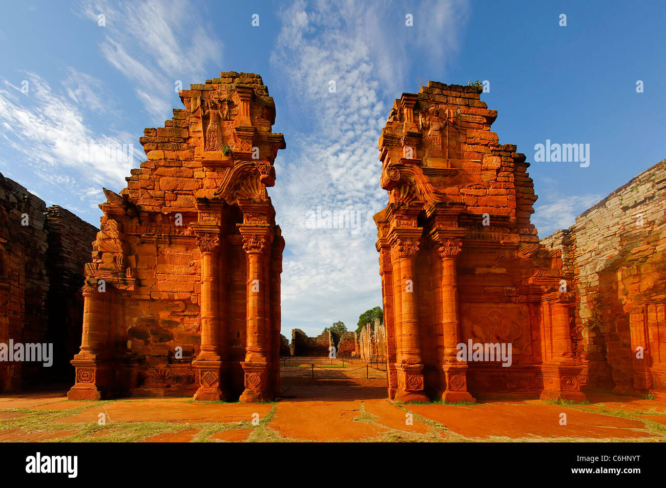 Rovine della riduzione dei Gesuiti San Ignacio Mini, Chiesa gate, Provincia Misiones, Argentina Foto Stock