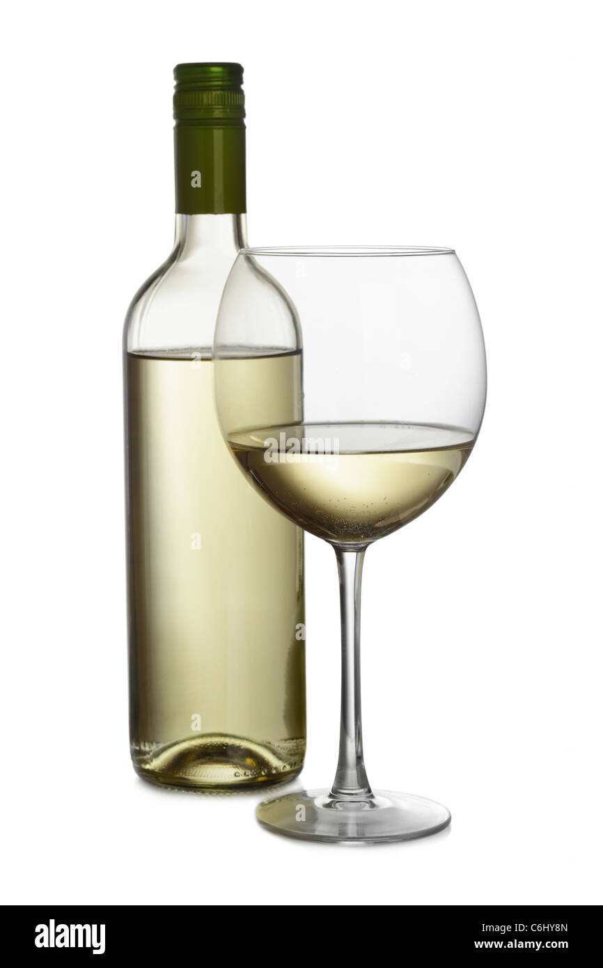 Bottiglia di vino e vetro isolato su sfondo bianco Foto Stock