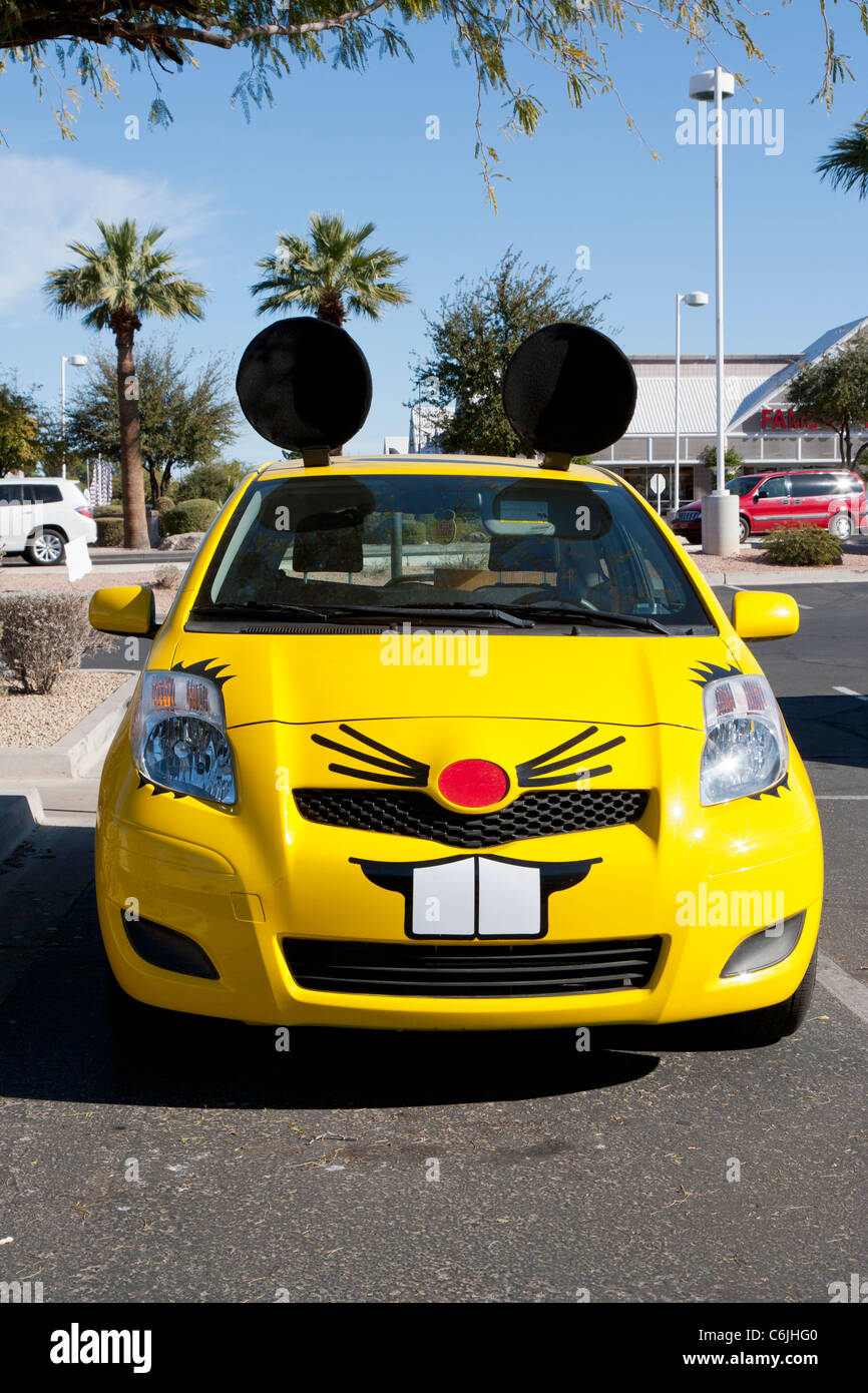 Auto fino a guardare come un mouse, Phoenix, Arizona, Stati Uniti d'America Foto Stock