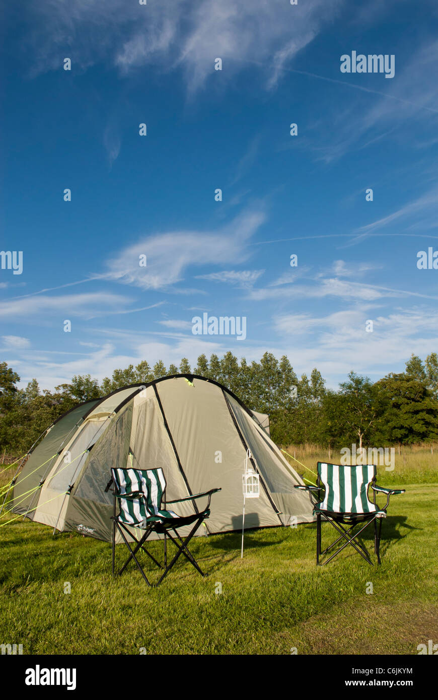 Un Outwell Virginia 5 tenda, si accamparono in un campeggio a Horton in Ribblesdale, North Yorkshire, Inghilterra. Foto Stock