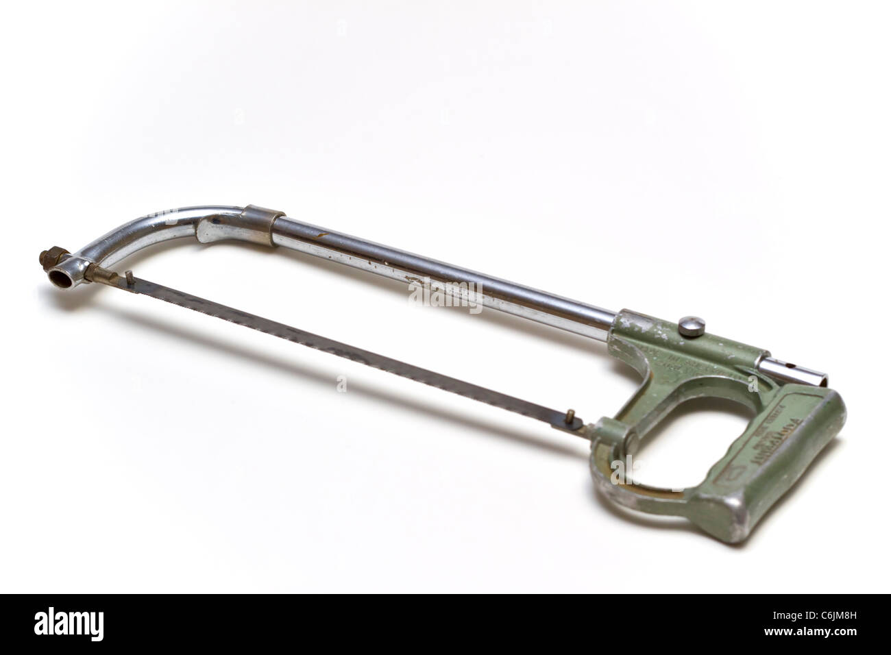 Hacksaw su sfondo bianco Foto Stock