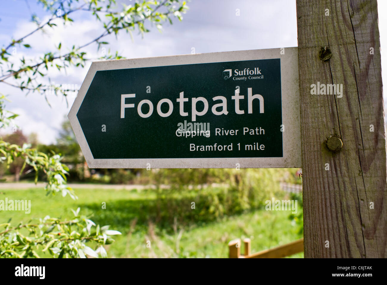 Segno per il sentiero lungo il fiume Gipping in Sproughton Near Ipswich Suffolk REGNO UNITO Foto Stock