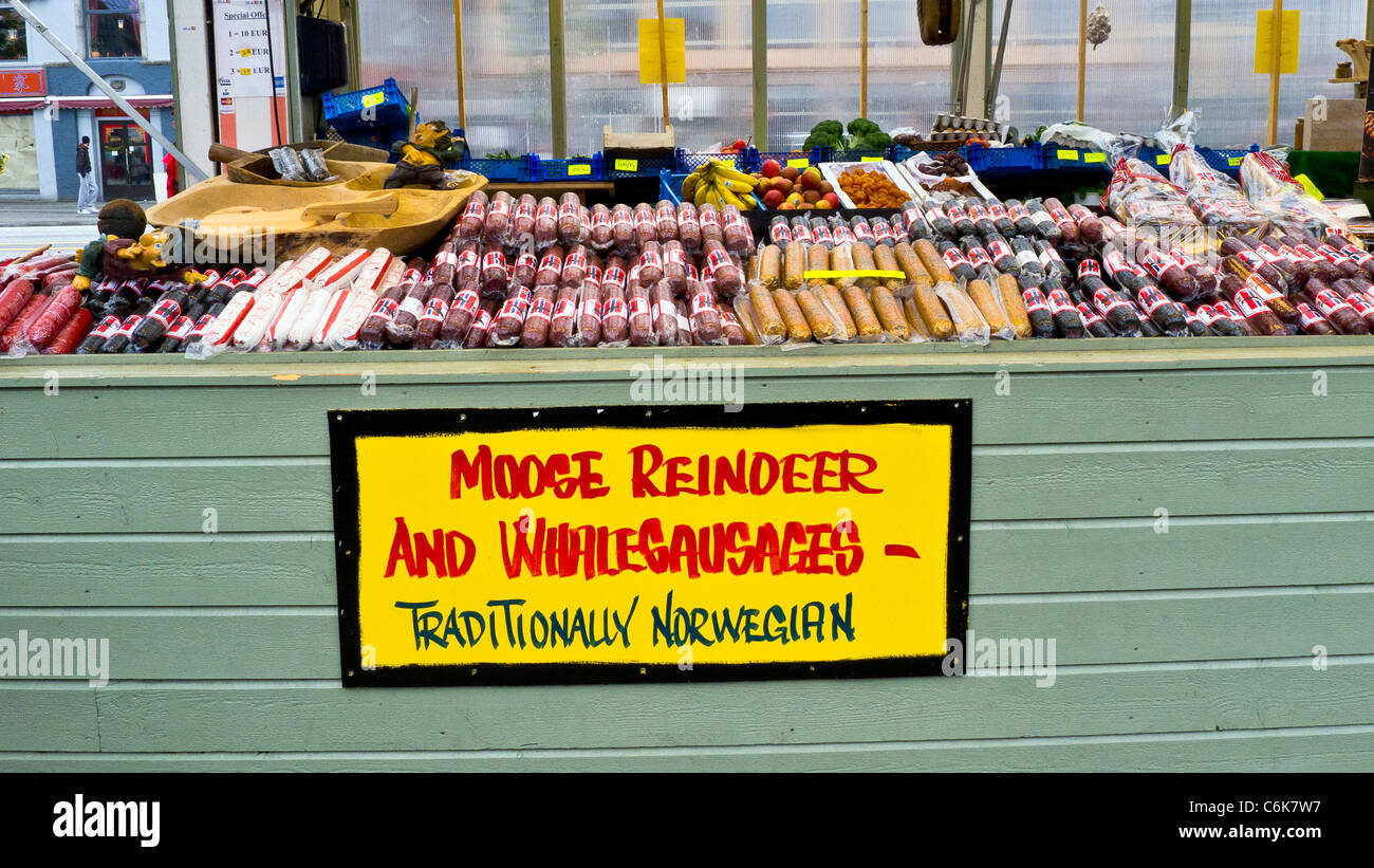 Il mercato del pesce in stallo Torget St, Bergen, Norvegia Foto Stock