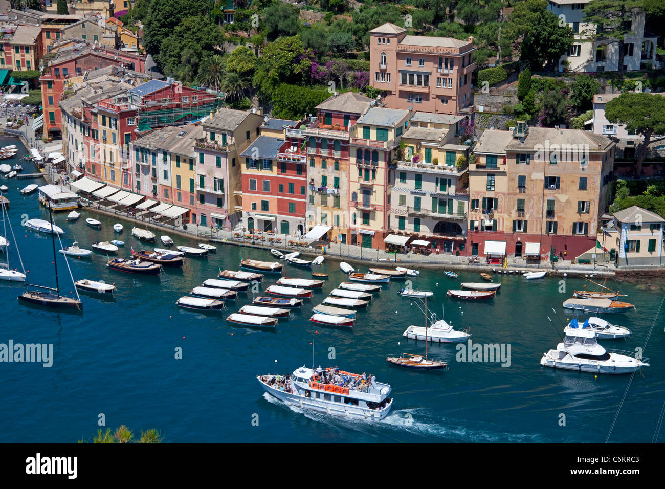 Navi di lusso presso il porto di Portofino Liguria di Levante, Italia, mare Mediterraneo, Europa Foto Stock