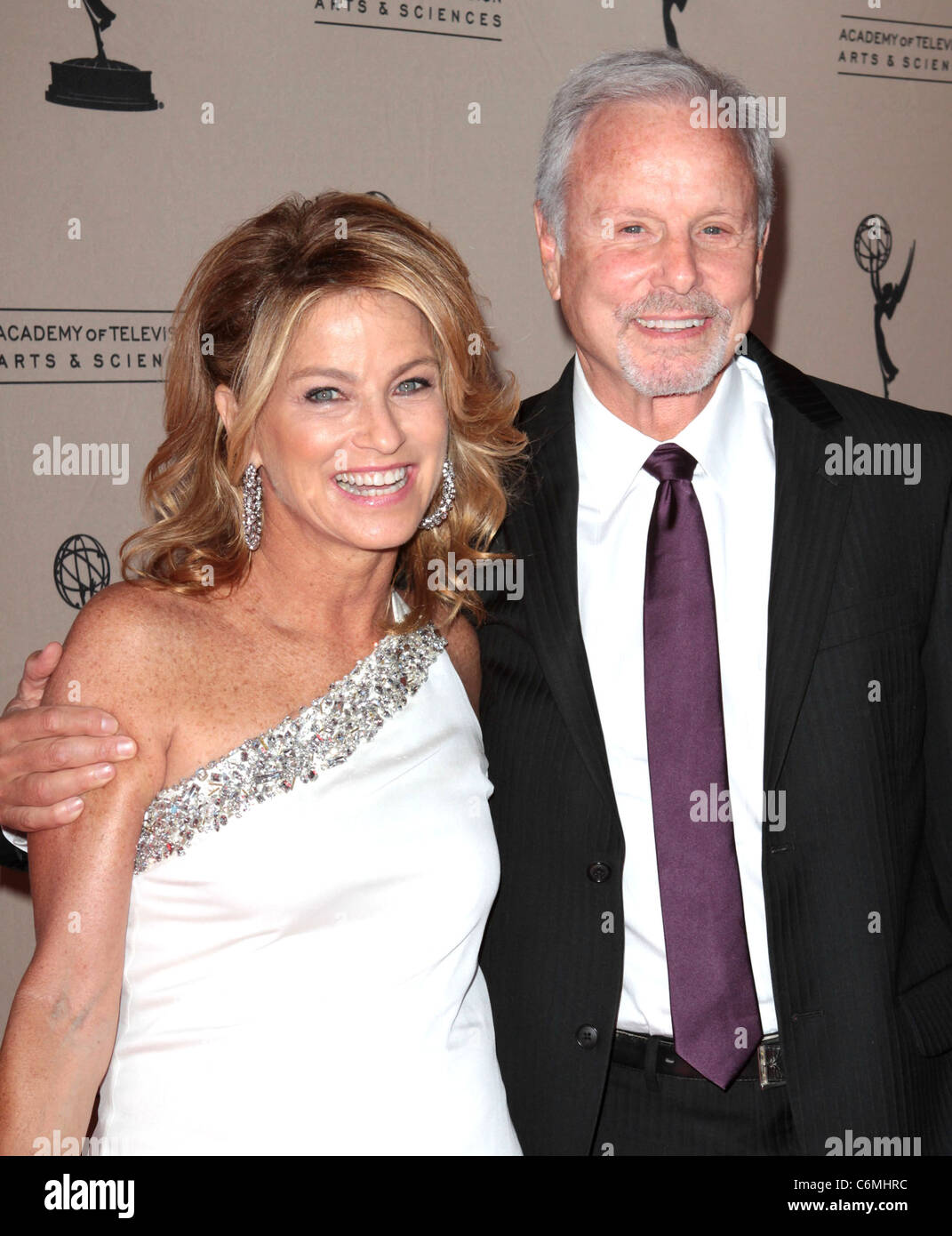 Dorothy Lucey e Steve Edwards il 62st area di Los Angeles Emmy Awards tenutosi presso la Leonard H. Goldenson Theatre di Los Angeles, Foto Stock