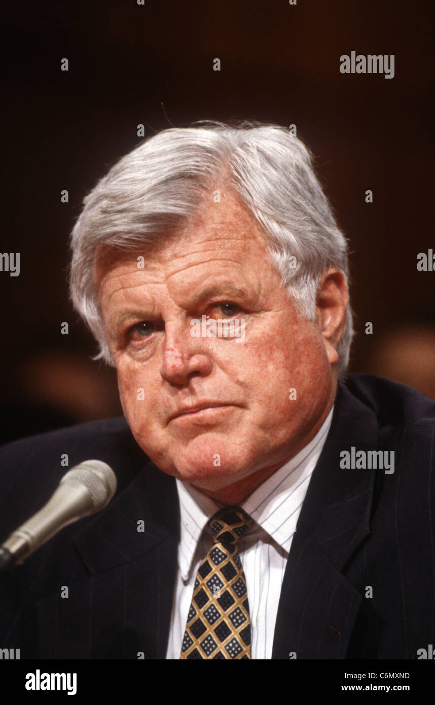Il senatore Ted Kennedy nel senato Intelligence audizione del Comitato Foto Stock