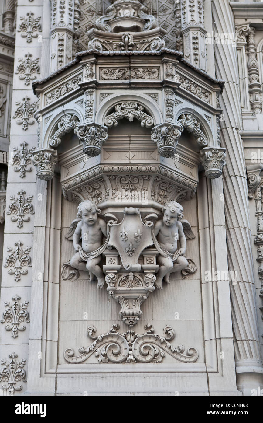 Dettagli architettonici del Alwyn Corte edificio è raffigurato nella Manhattan borough martedì 2 agosto 2011. Foto Stock