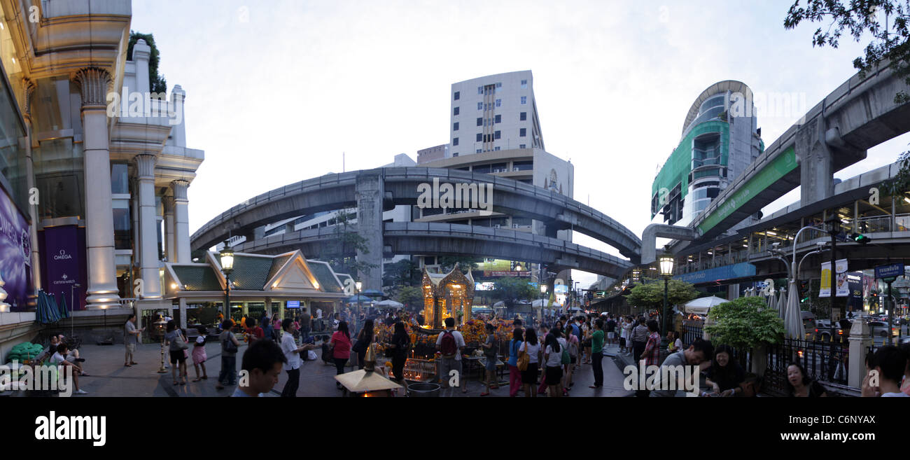 Erawan indù santuario a Bangkok , Thailandia Foto Stock