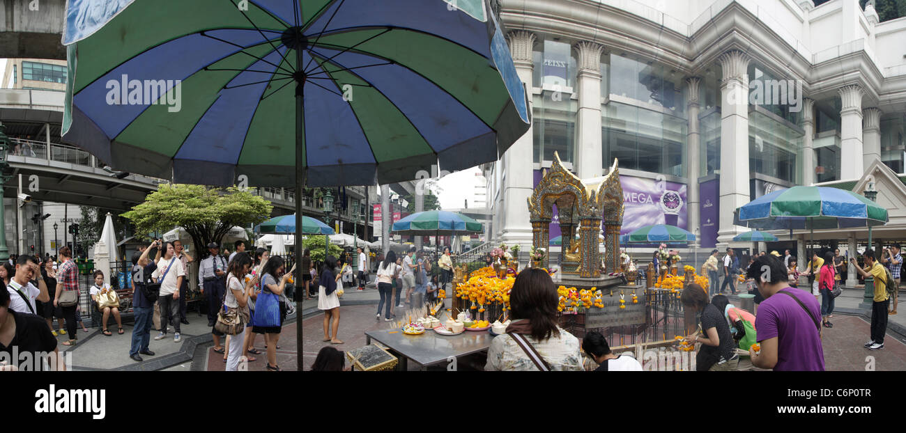 Erawan indù santuario a Bangkok , Thailandia Foto Stock