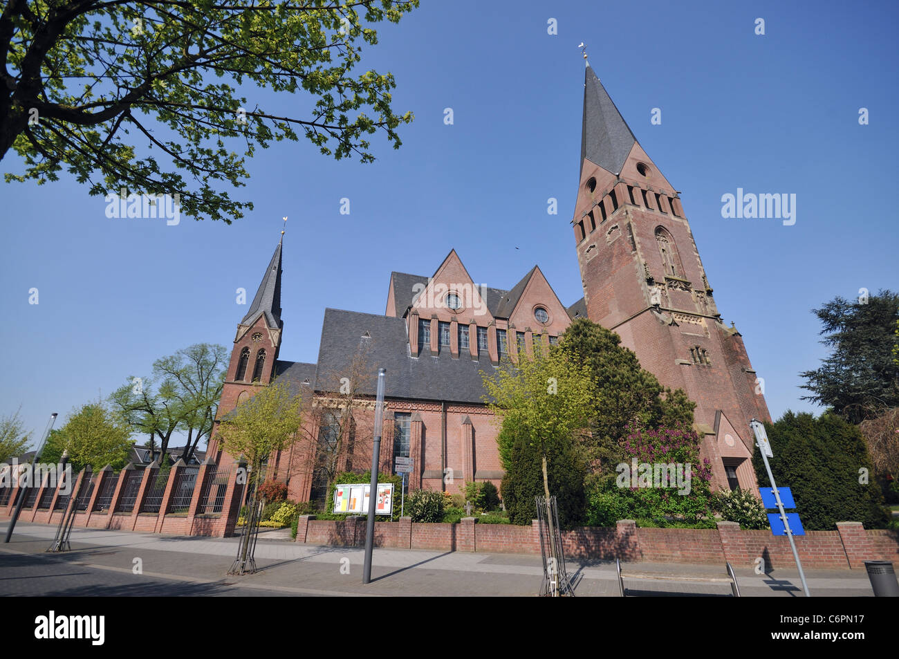 Chiesa parrocchiale di Sant'Antonio (fine del XX secolo). Kevelaer. Renania settentrionale-Vestfalia. Germania. Foto Stock