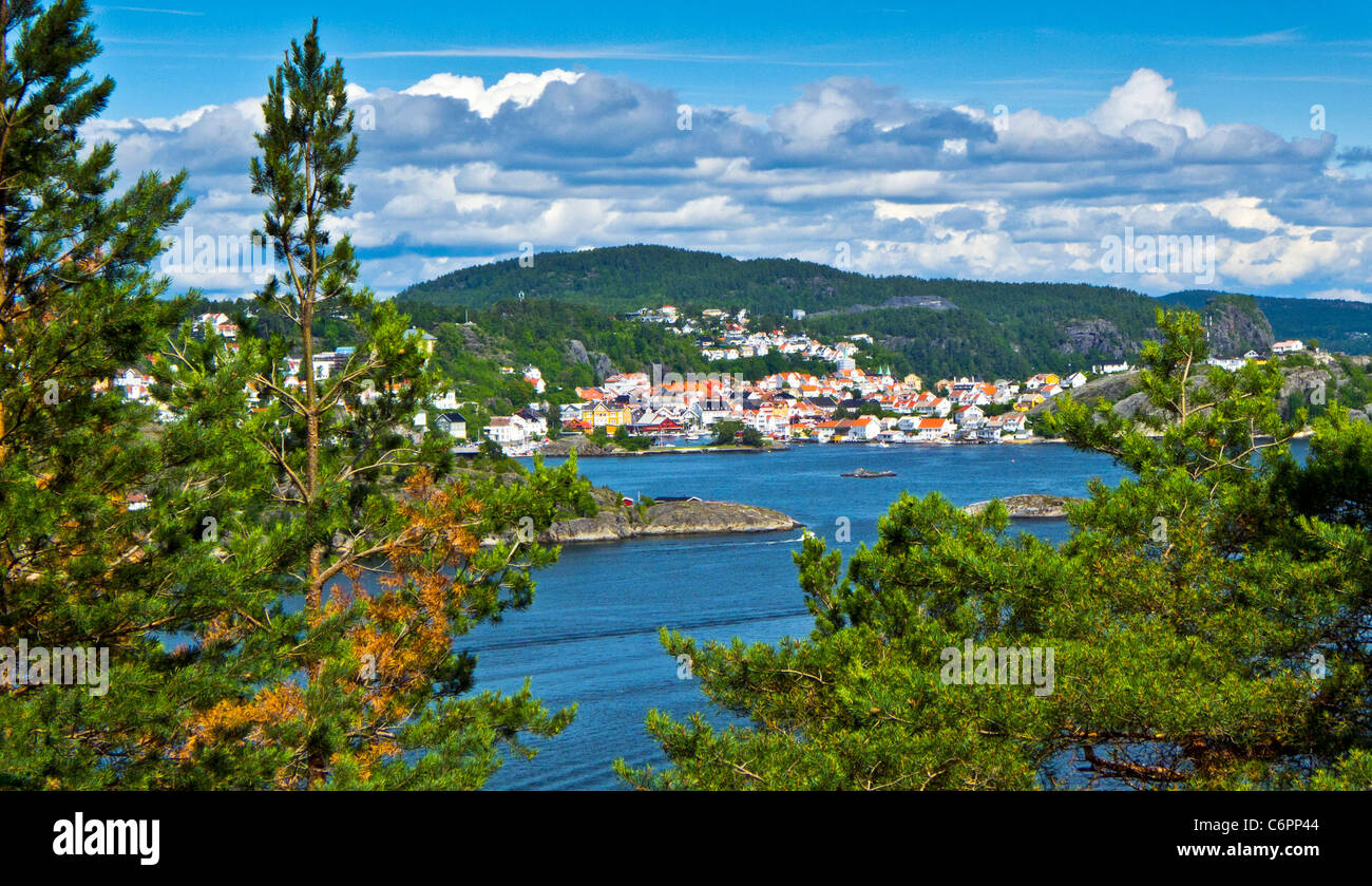 Kragerø città da Stabbestad, Norvegia Foto Stock