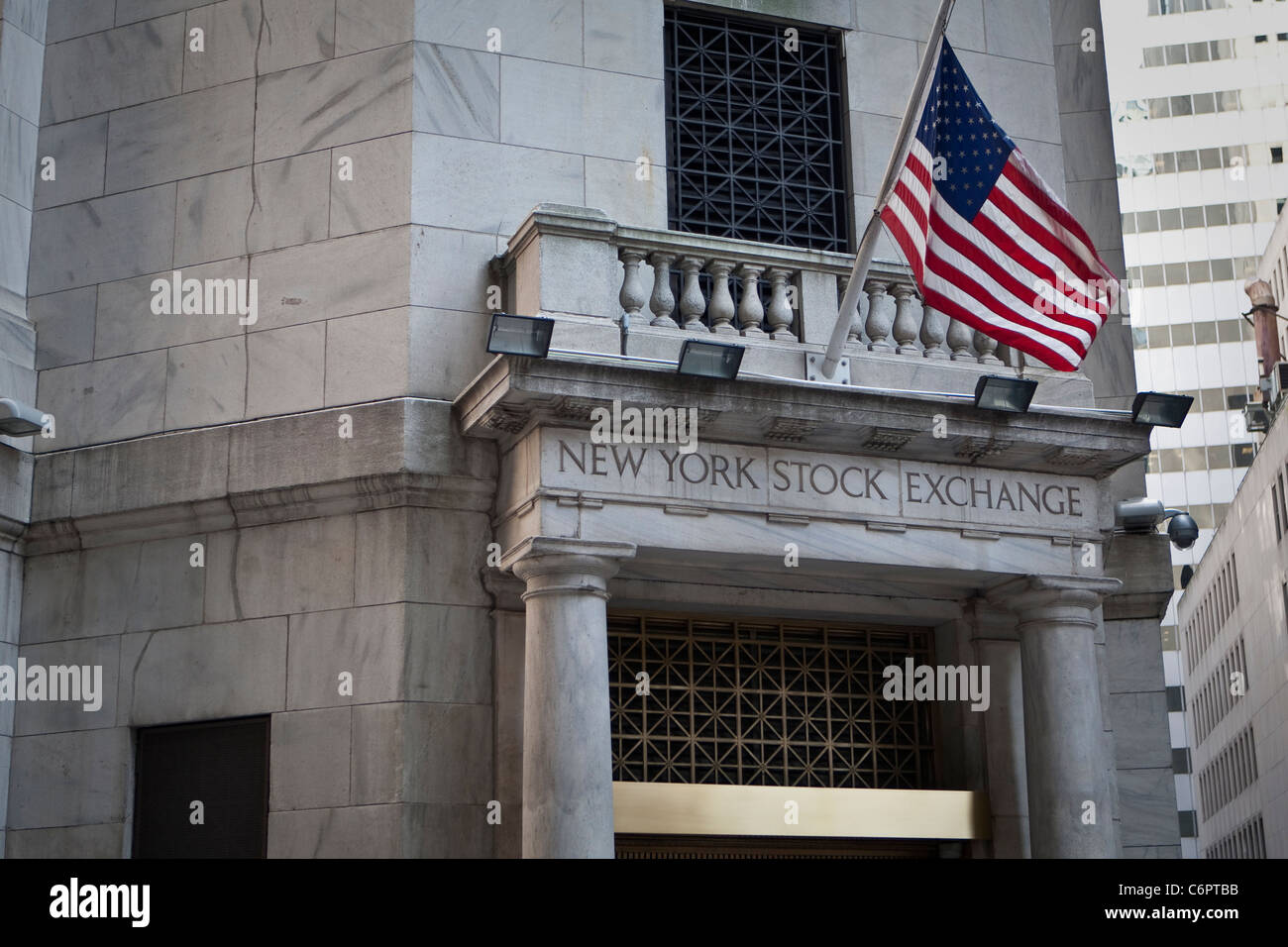 New York Stock Exchange è raffigurato nel quartiere finanziario di New York City borough di Manhattan Foto Stock