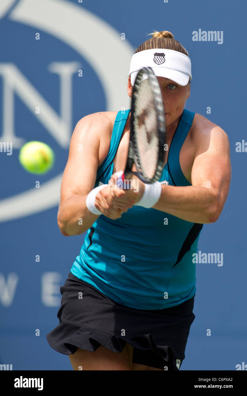 Vera ZVONAREVA (RUS) competono al 2011 US Open di Tennis. Foto Stock