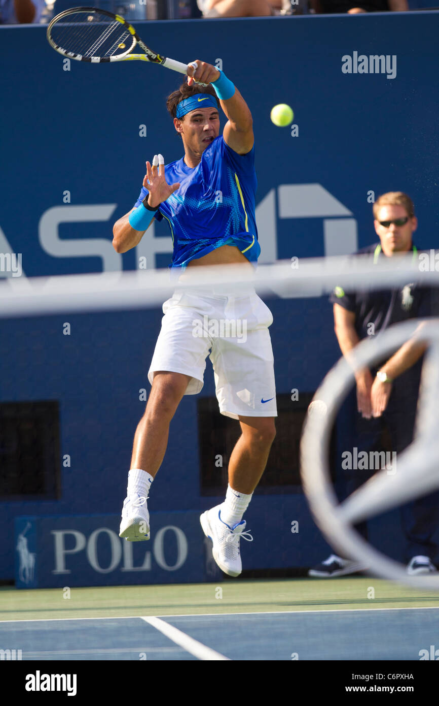 Rafael Nadal (ESP) competono al 2011 US Open di Tennis. Foto Stock