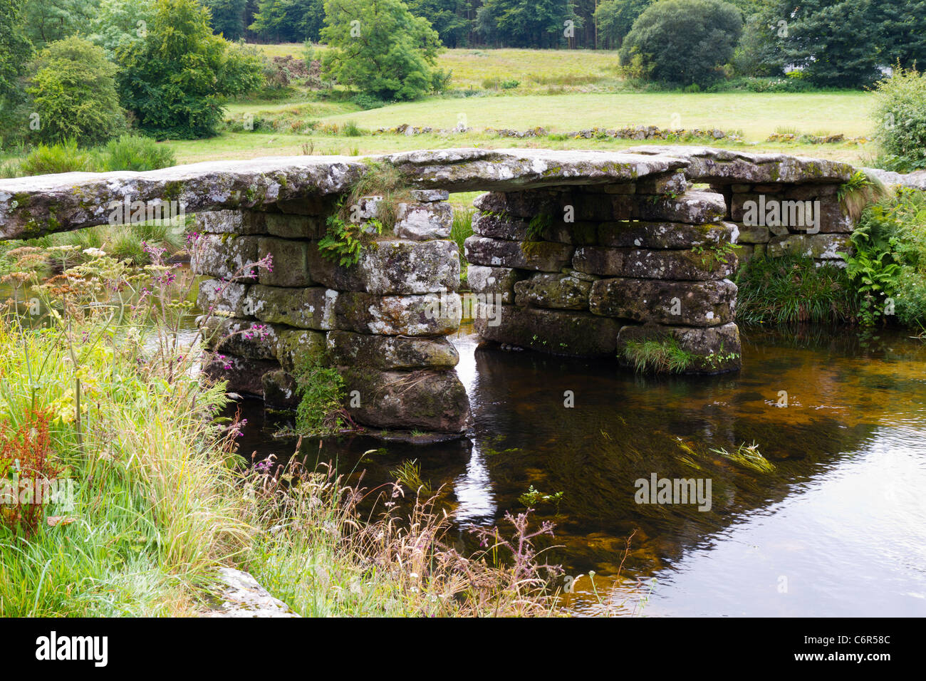 Lo storico ponte Post in due ponti Dartmoor Foto Stock