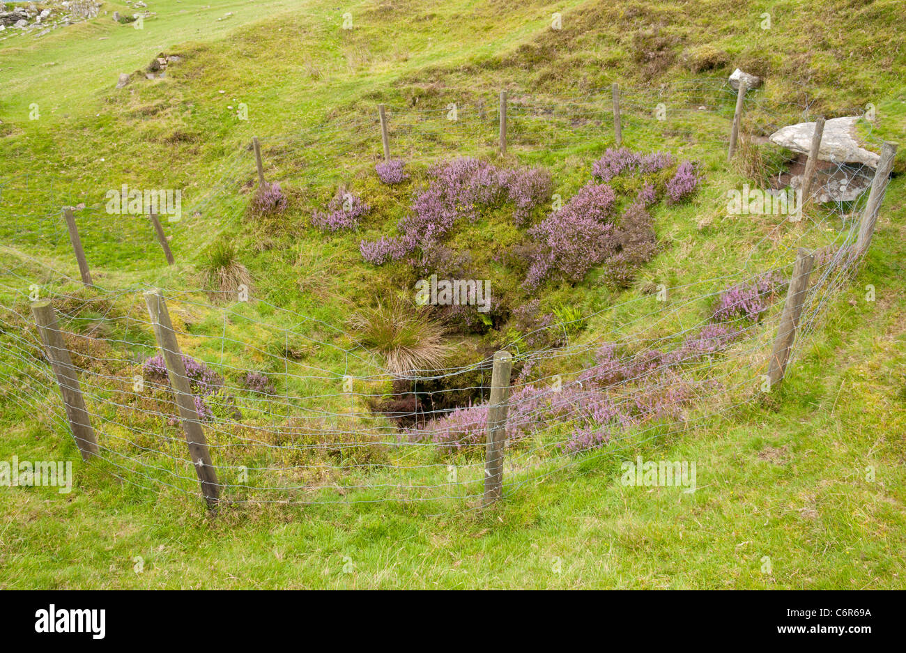 Recintata albero di miniera in disuso Eylesbarrow miniera di stagno, Dartmoor Devon UK Foto Stock