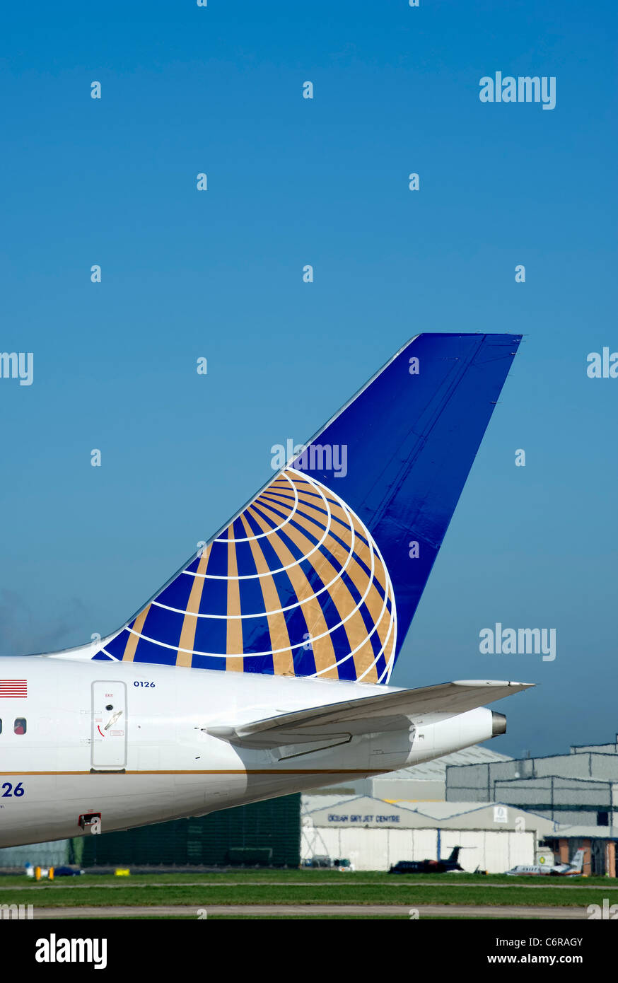 Pinna di coda di un United Airlines aeromobili che mostra il logo Foto Stock