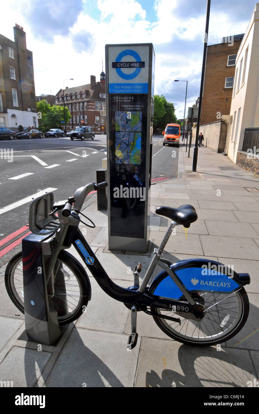 Noleggio cicli, Londra, Barclays Cycle Hire, trasporto per cicli di Londra, biciclette o ciclo di stazione di noleggio, Londra, Gran Bretagna, Regno Unito Foto Stock