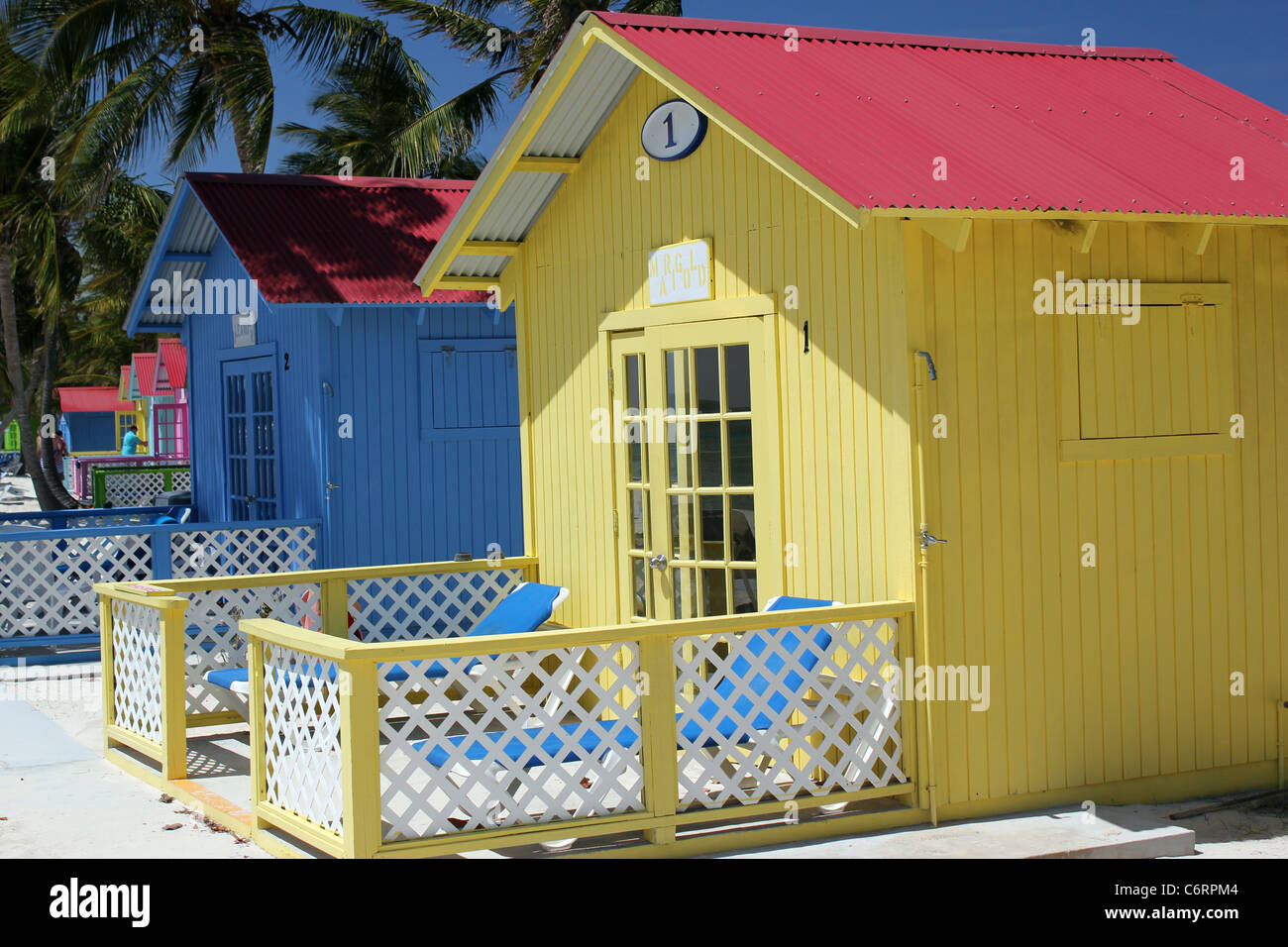 Spiaggia di capanne in Bahamas west indies Foto Stock