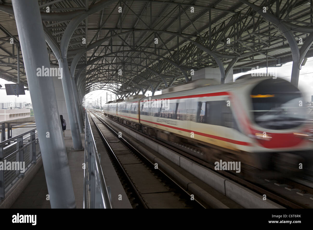 Lo Sky train express a Bangkok, in Thailandia Foto Stock