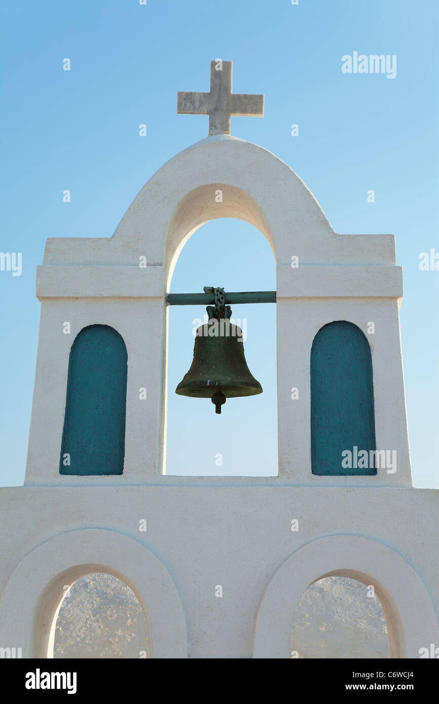 Il campanile della chiesa, Oia (la), Santorini (Thira), Isole Cicladi, il Mare Egeo, in Grecia, in Europa Foto Stock