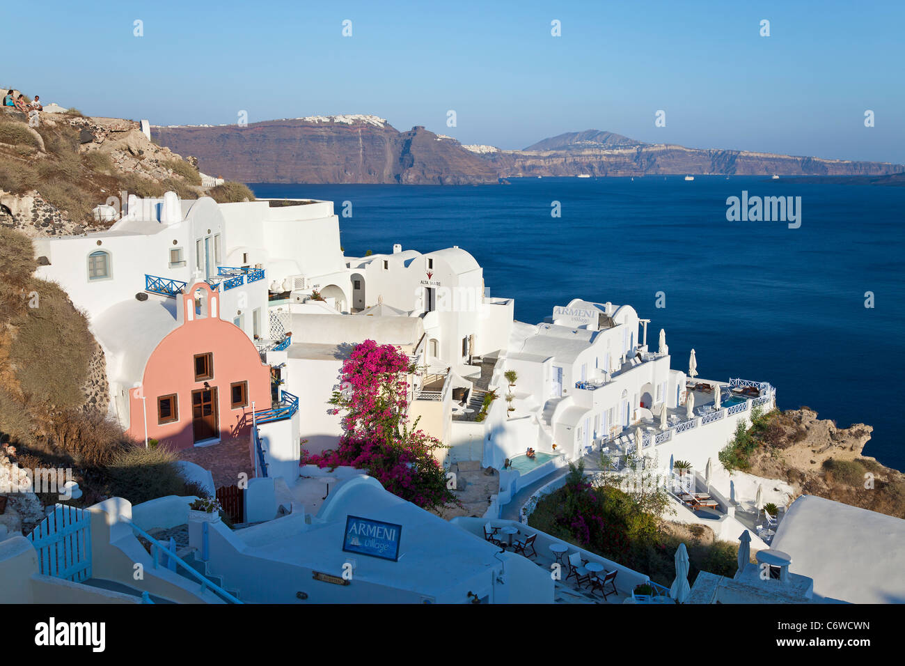 Villaggio di Oia (la), Santorini (Thira), Isole Cicladi, il Mare Egeo, in Grecia, in Europa Foto Stock