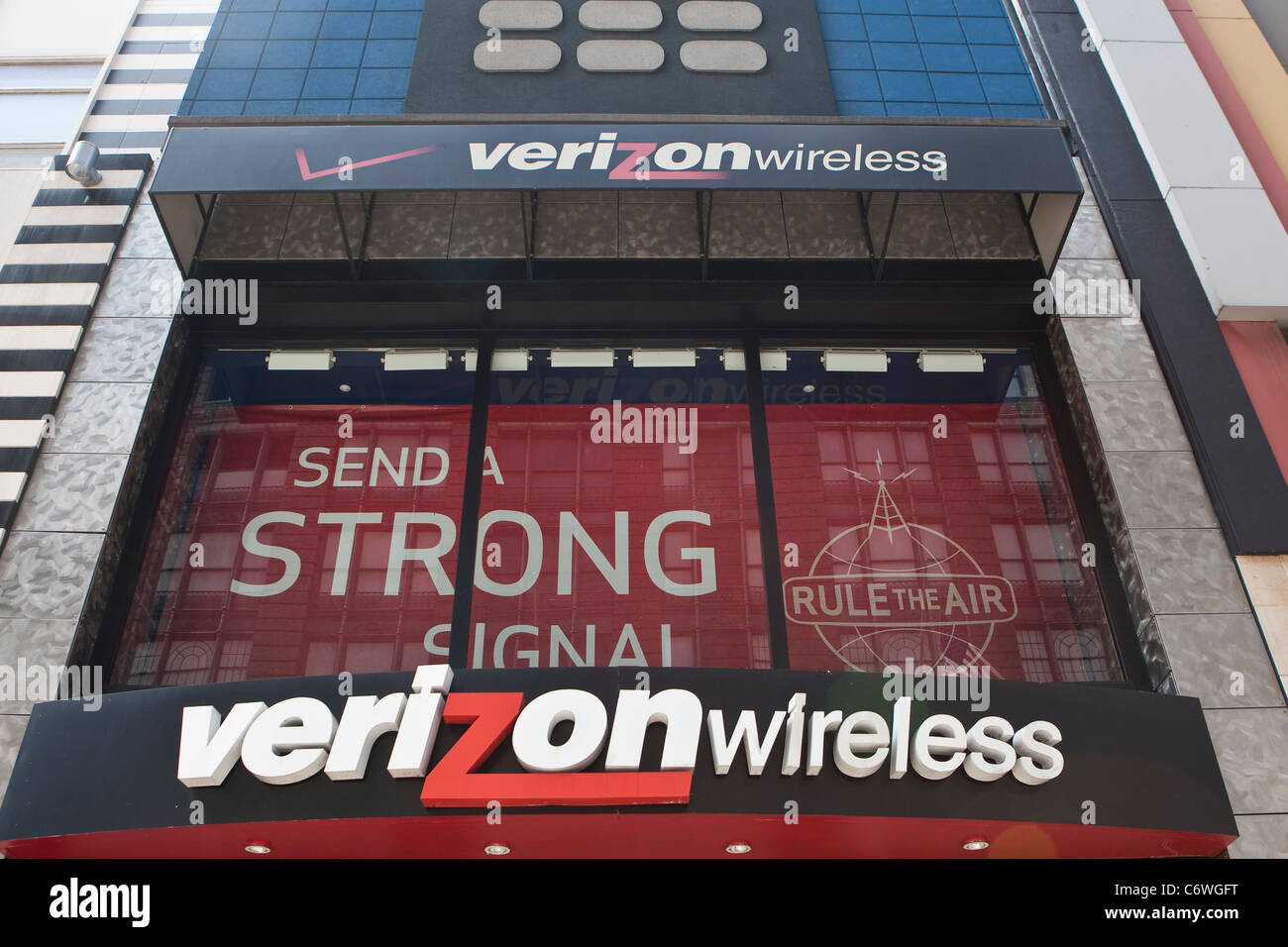Un Verizon Wireless store è raffigurato nella città di New York, NY giovedì 4 agosto 2011. Foto Stock