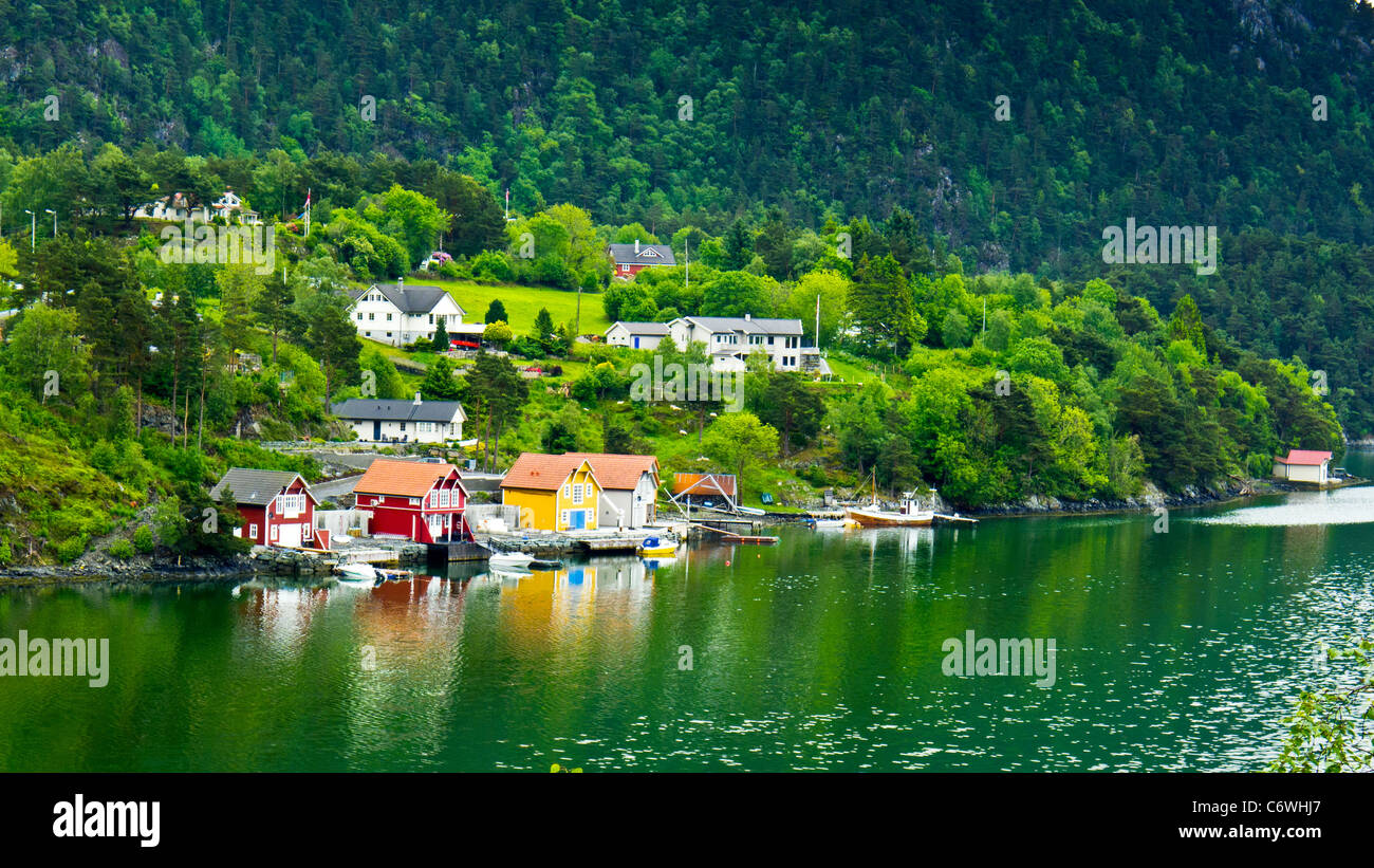 Comunità di pesca vicino Sakseid, Hordaland, Norvegia Foto Stock