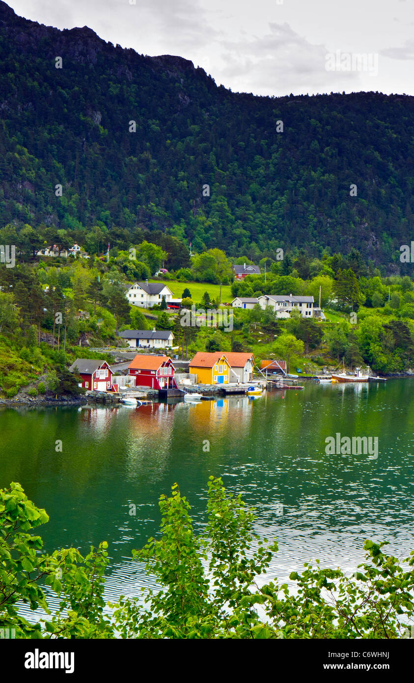 Comunità di pesca vicino Sakseid, Hordaland, Norvegia Foto Stock